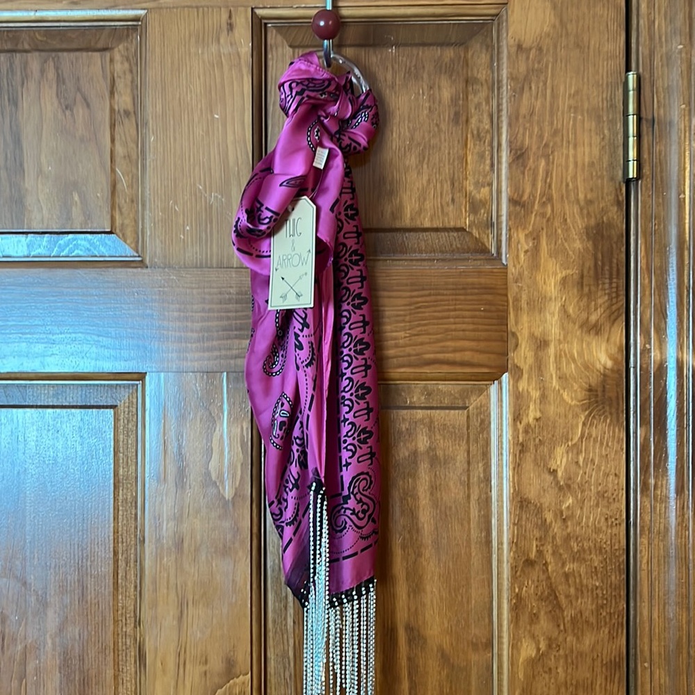 New Twig & Arrow Scarf with Jewelry Rhinestone NWT Unique